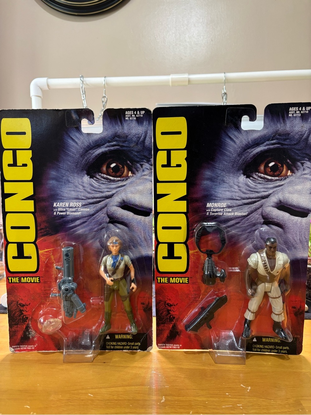 Congo The Movie Action Figures (Karen Ross & Monroe) - Purple/Red Packaging
